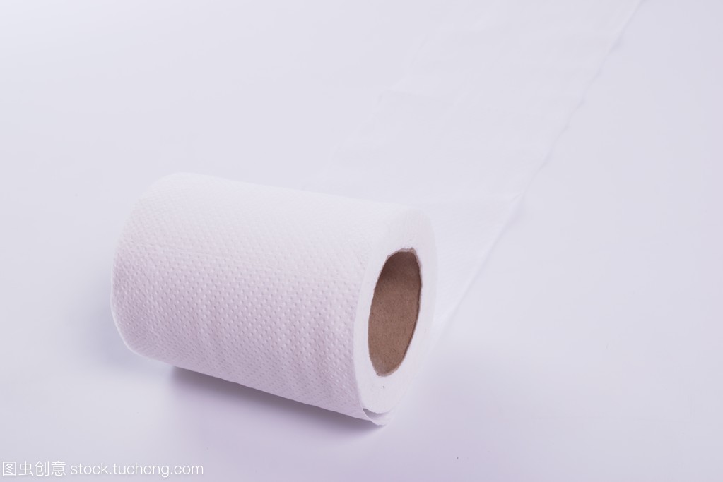 白色卫生纸 日常生活中的纸制品选择与环保考量